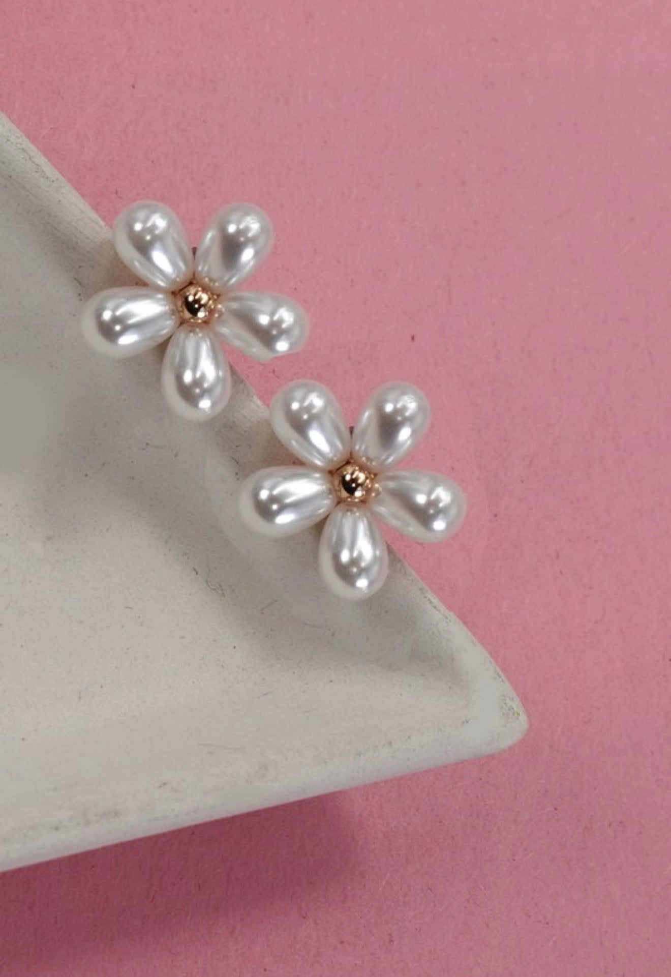 Faye Flower Earrings