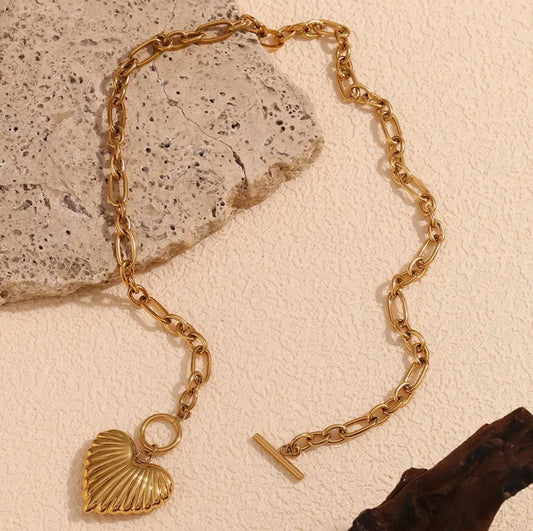 Lilly Necklace