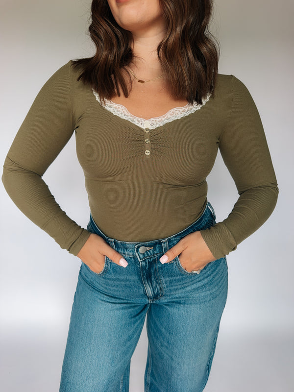 Lace Trim Long-sleeve